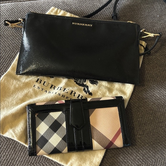 Burberry Handbags - Burberry patent leather crossbody nova check patent canvas leather wallet